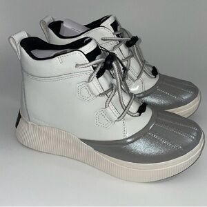 Sorel White and Silver Women's Winter Rain Boots